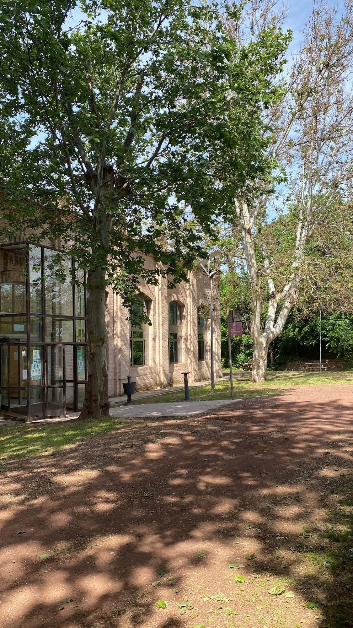 Foto secundaria del campus Facultad de Ciencias Sociales y Tecnologías de la Información