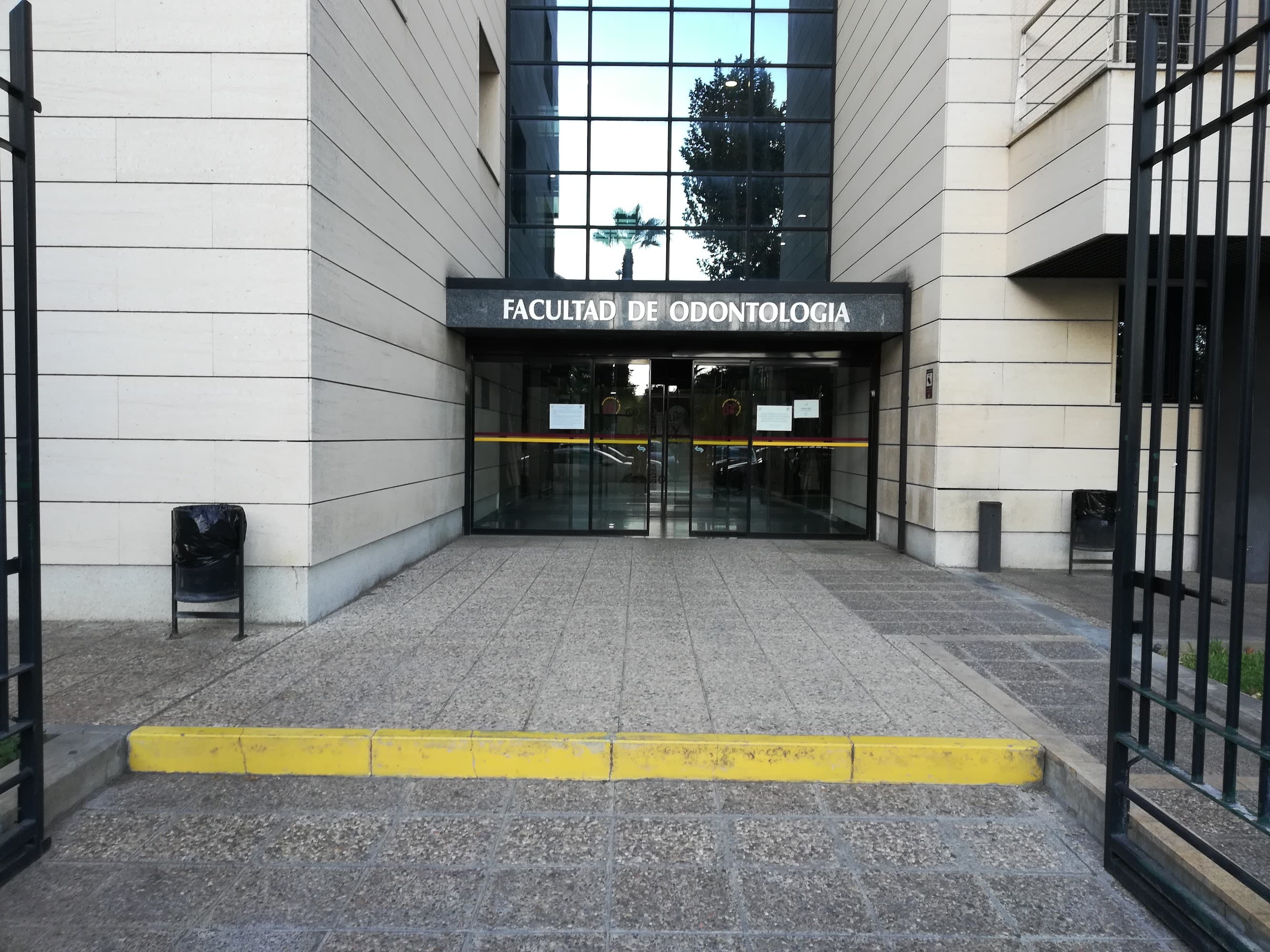 Foto secundaria del campus Facultad de Odontología