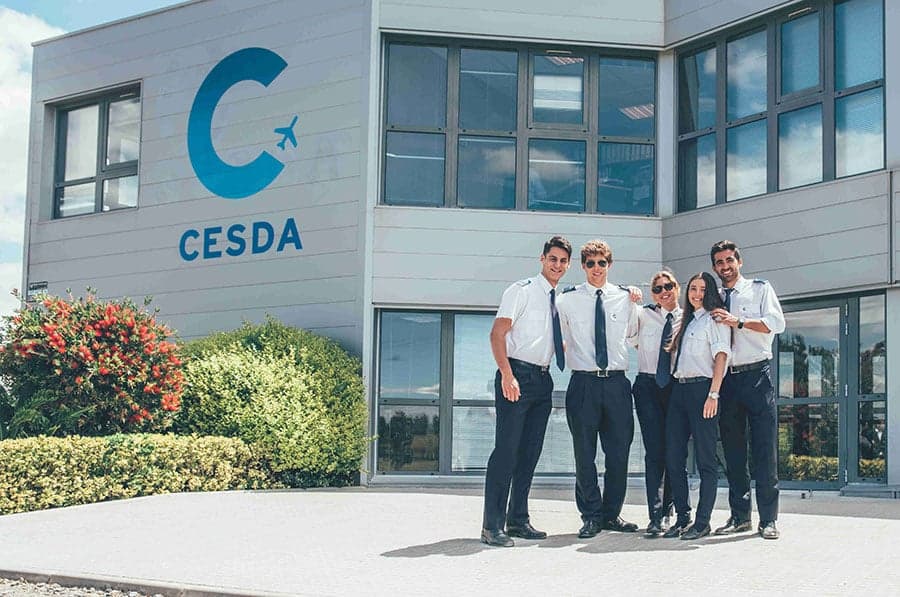 Foto secundaria del campus Centro de Estudios Superiores de la Aviación CESDA