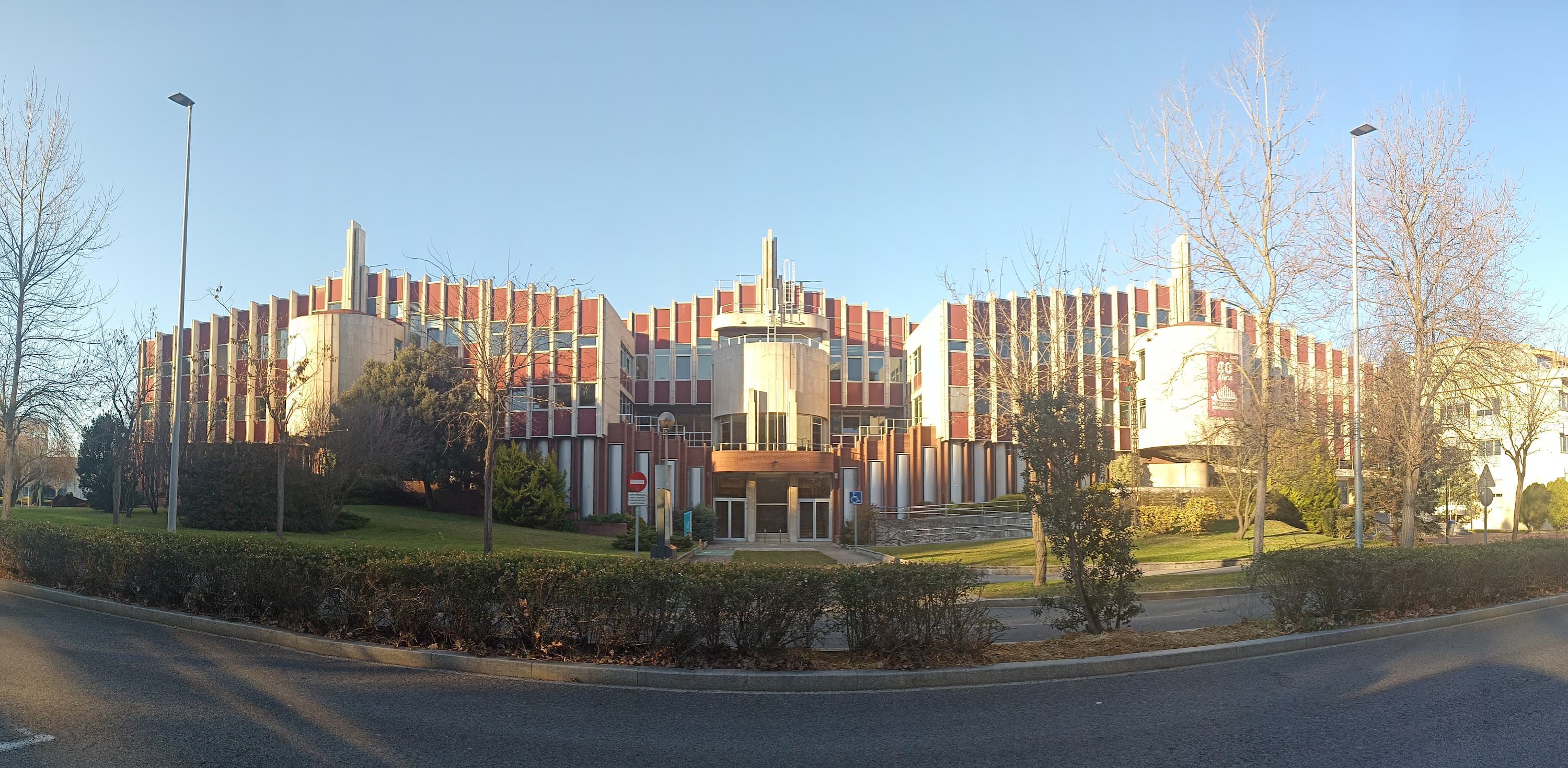 Foto del campus Escuela Técnica Superior de Ingenieros de Caminos, Canales y Puertos