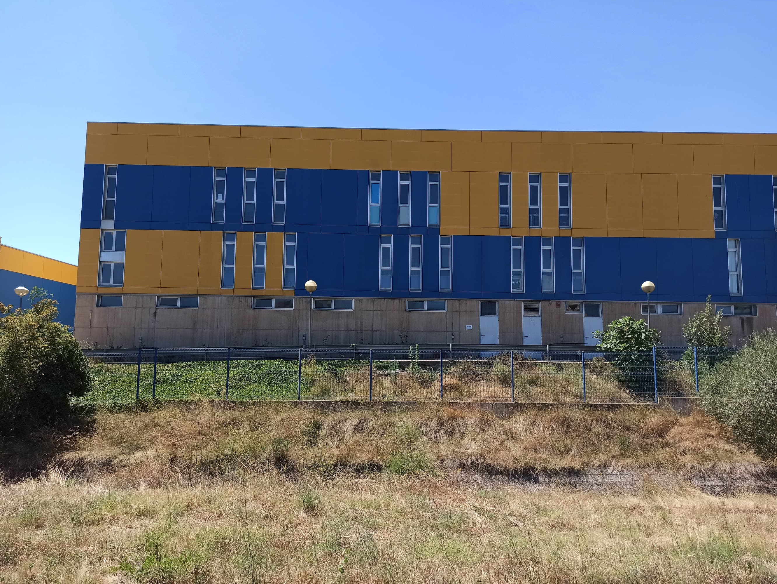 Foto secundaria del campus INS Olivar Gran