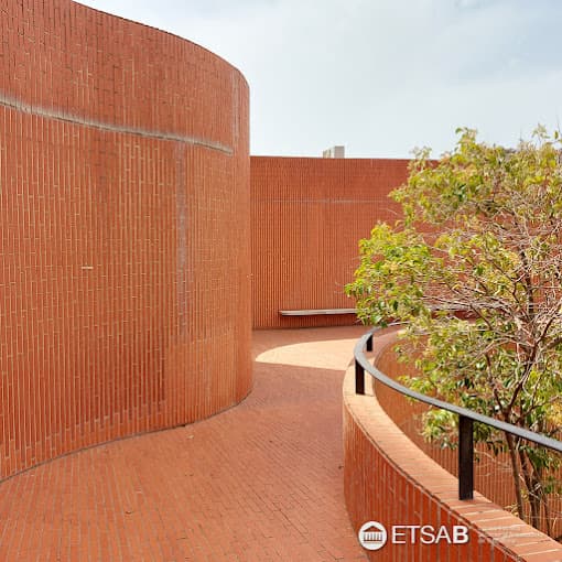 Foto secundaria del campus ETSAB - Escuela Técnica Superior de Arquitectura