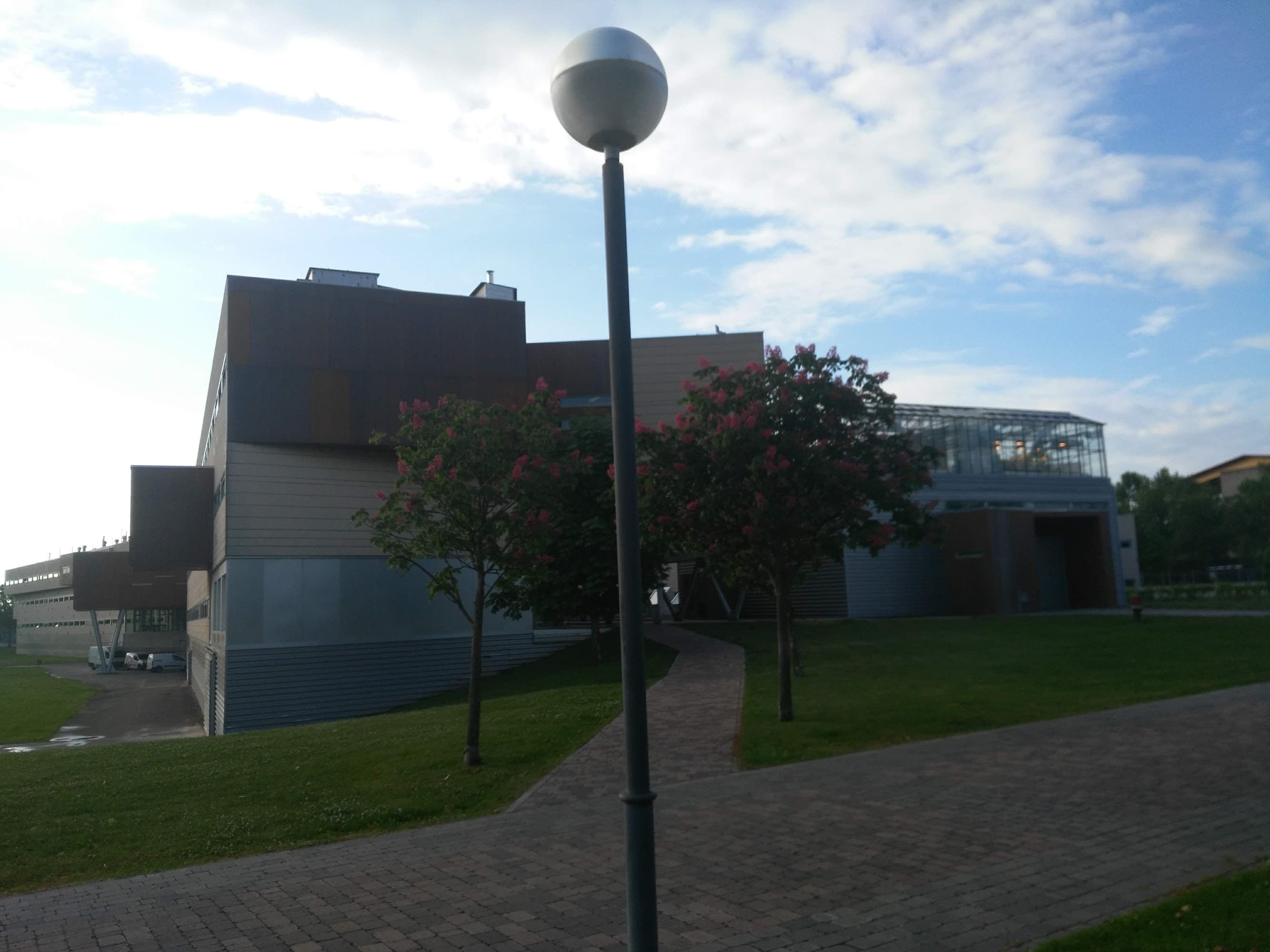 Foto secundaria del campus Facultad de Ciencia y Tecnología de la Universidad de La Rioja