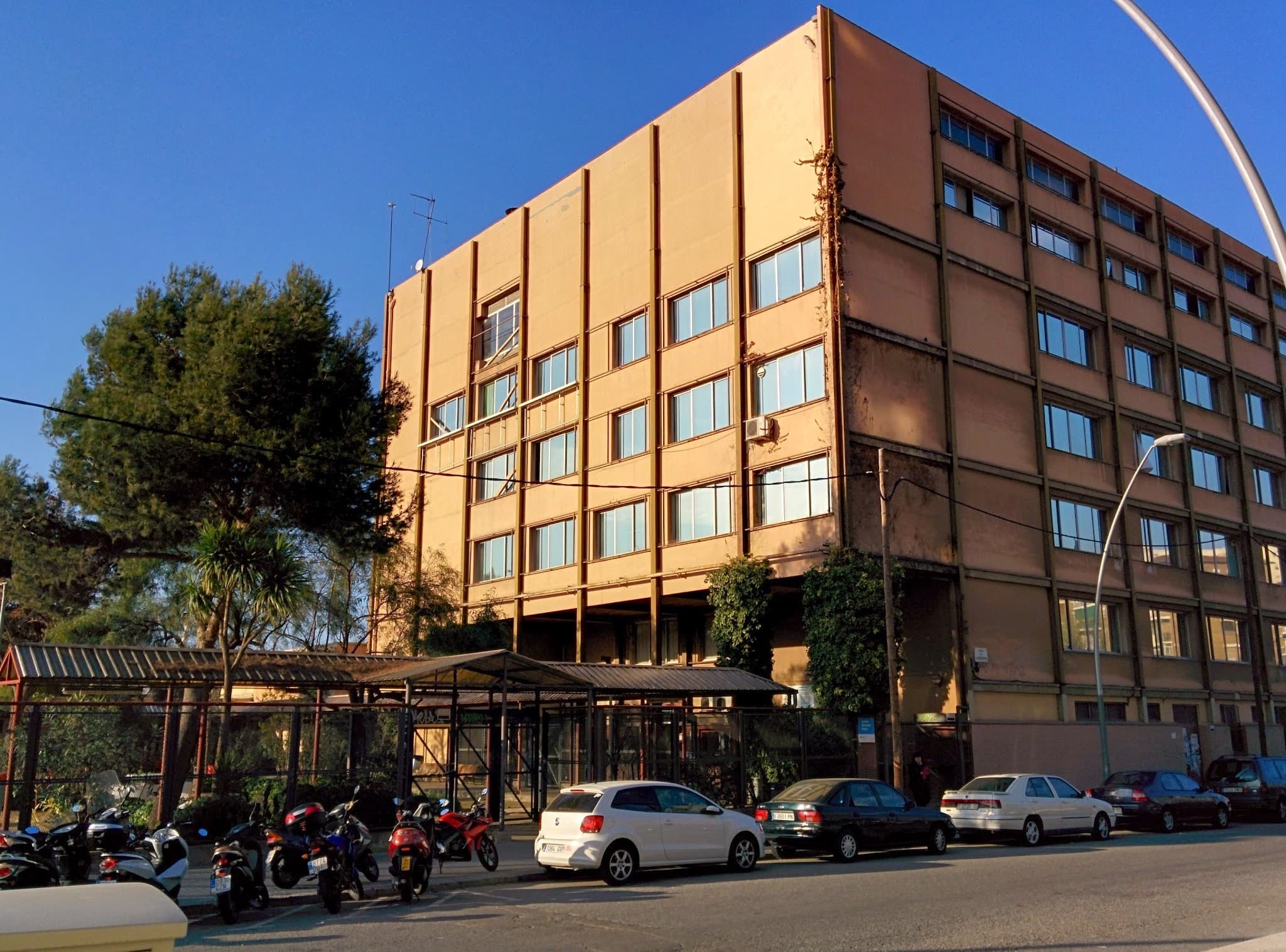 Foto secundaria del campus Institut Salvador Seguí