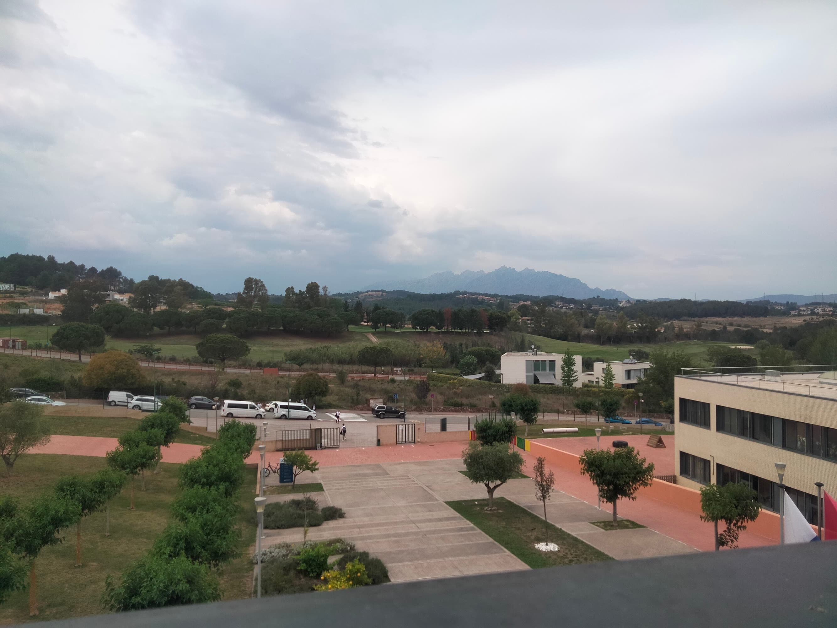 Foto secundaria del campus Agora International School Barcelona
