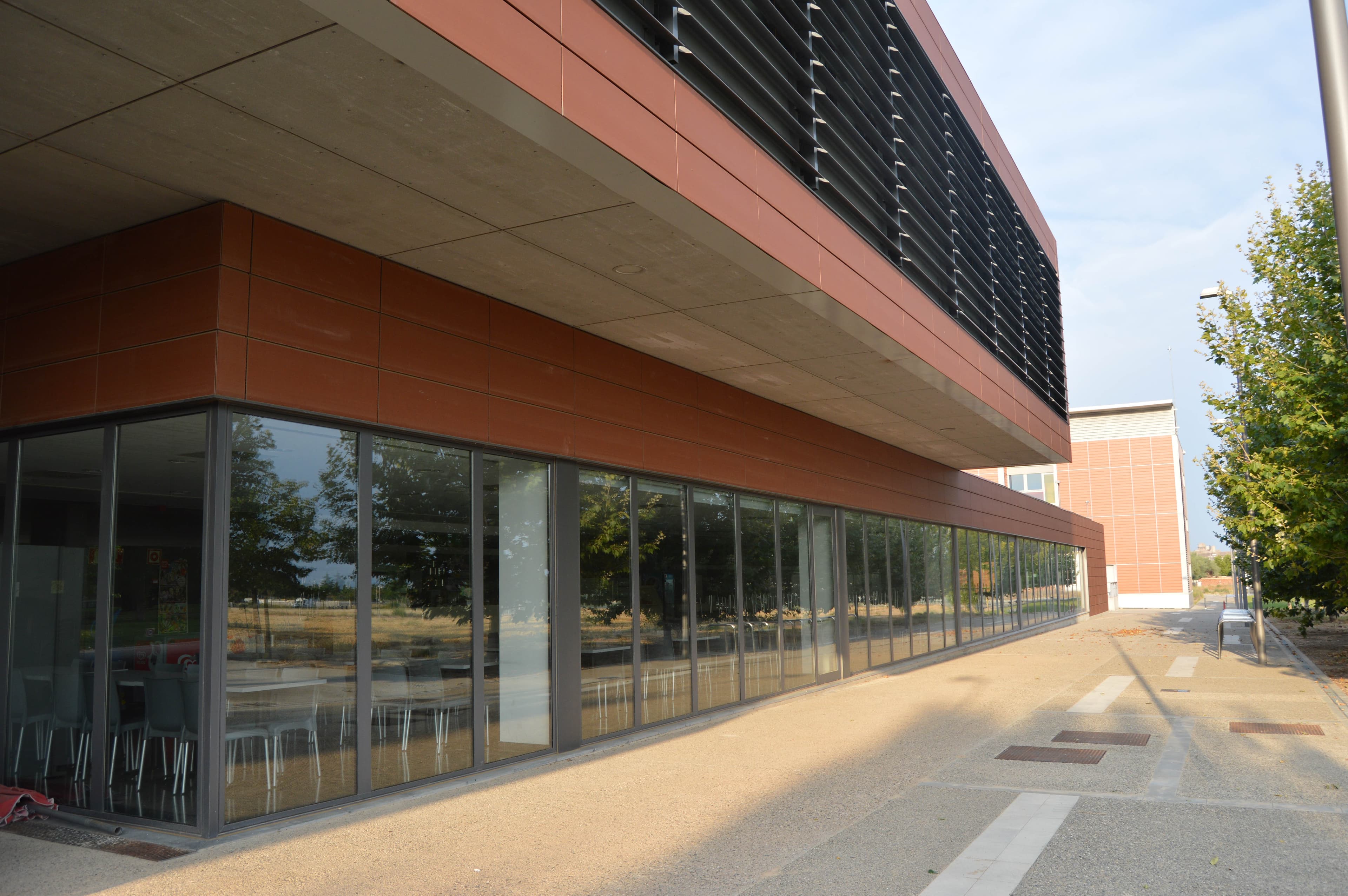 Foto secundaria del campus Campus L'ESTEA