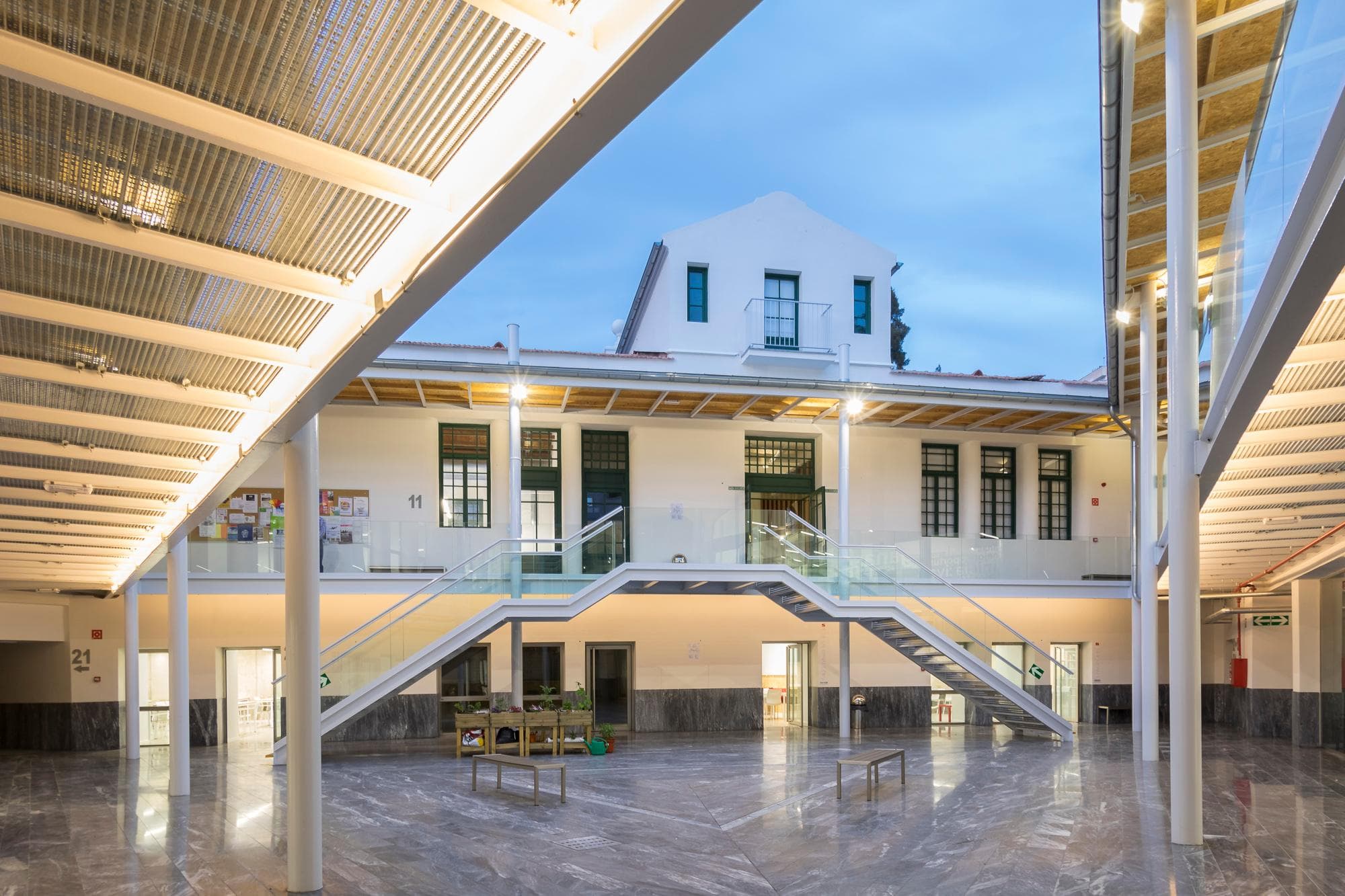 Foto secundaria del campus ISEN Centro Universitario