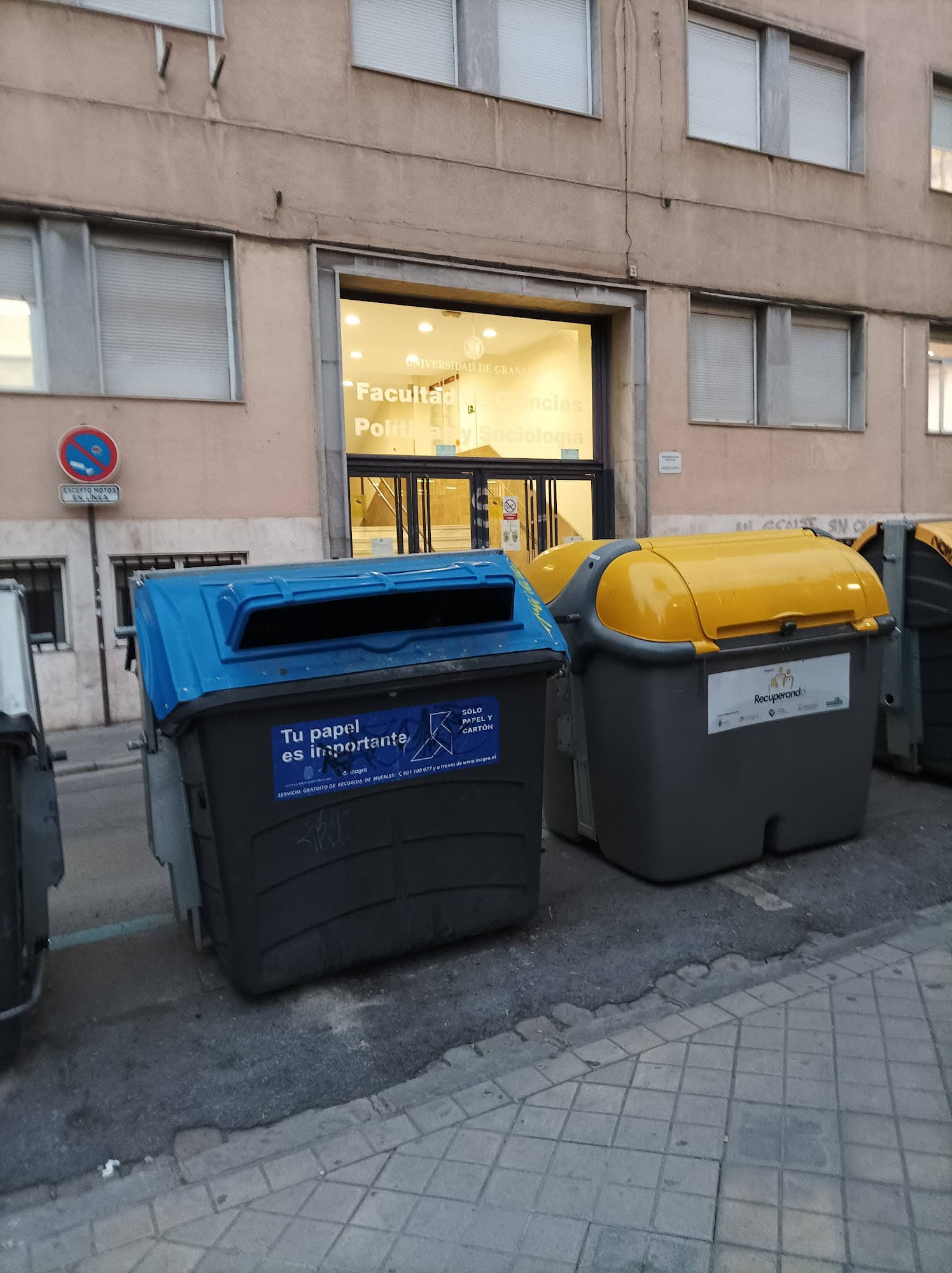 Foto secundaria del campus Facultad de Ciencias Políticas y Sociología