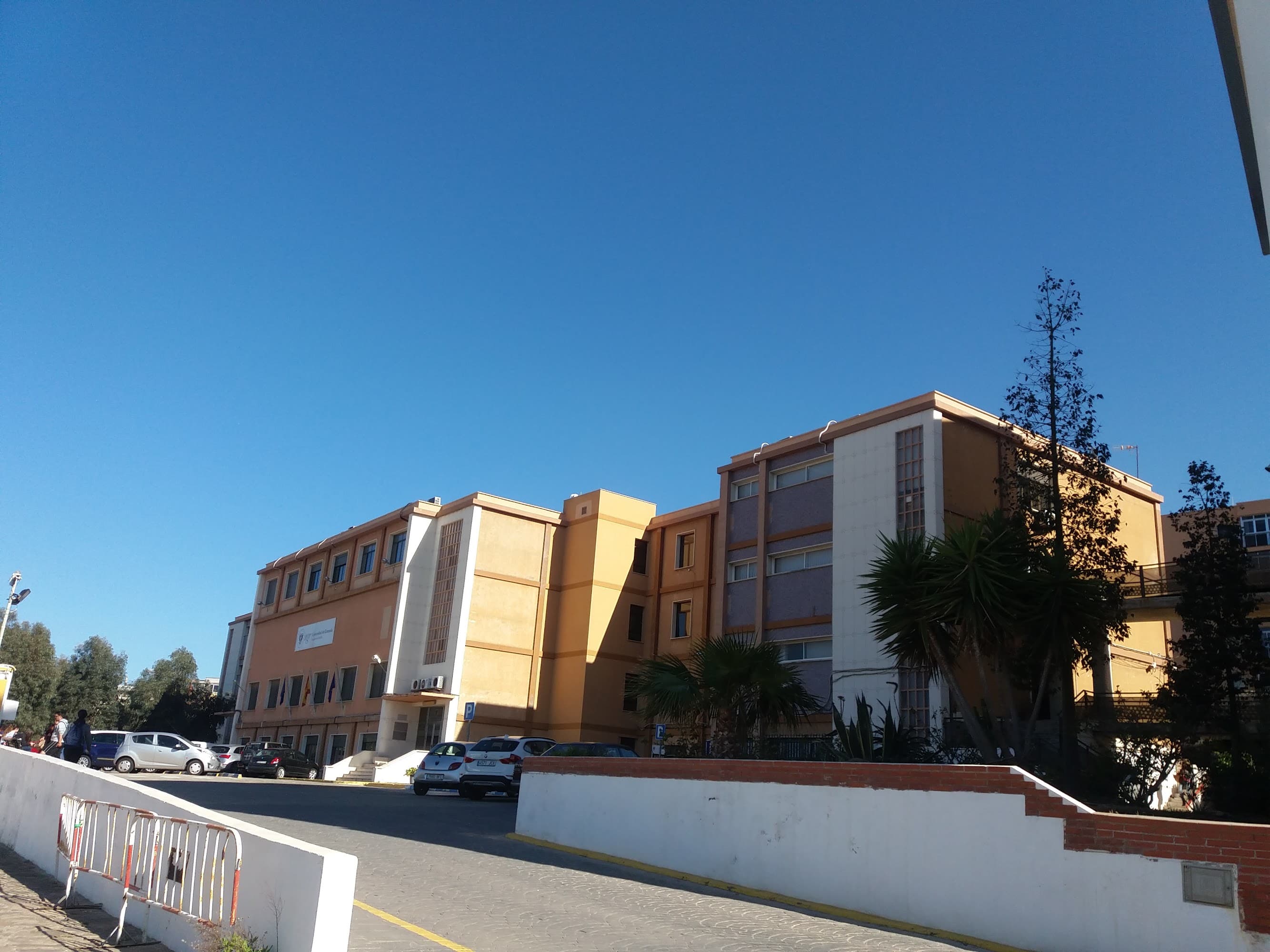 Foto secundaria del campus Facultad de Ciencias Sociales y Jurídicas de Melilla