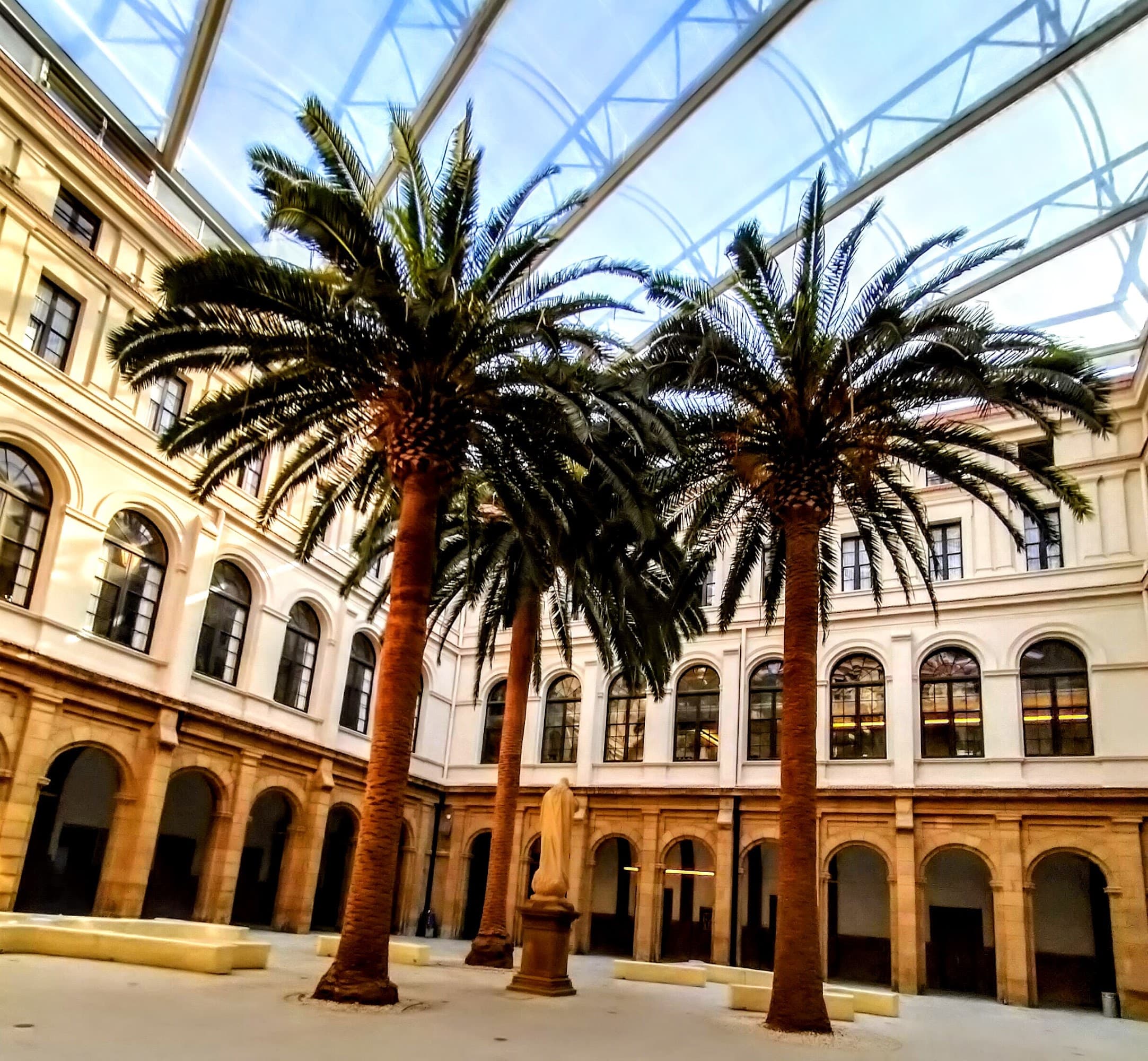 Foto secundaria del campus Facultad de Ciencias Sociales y Humanas