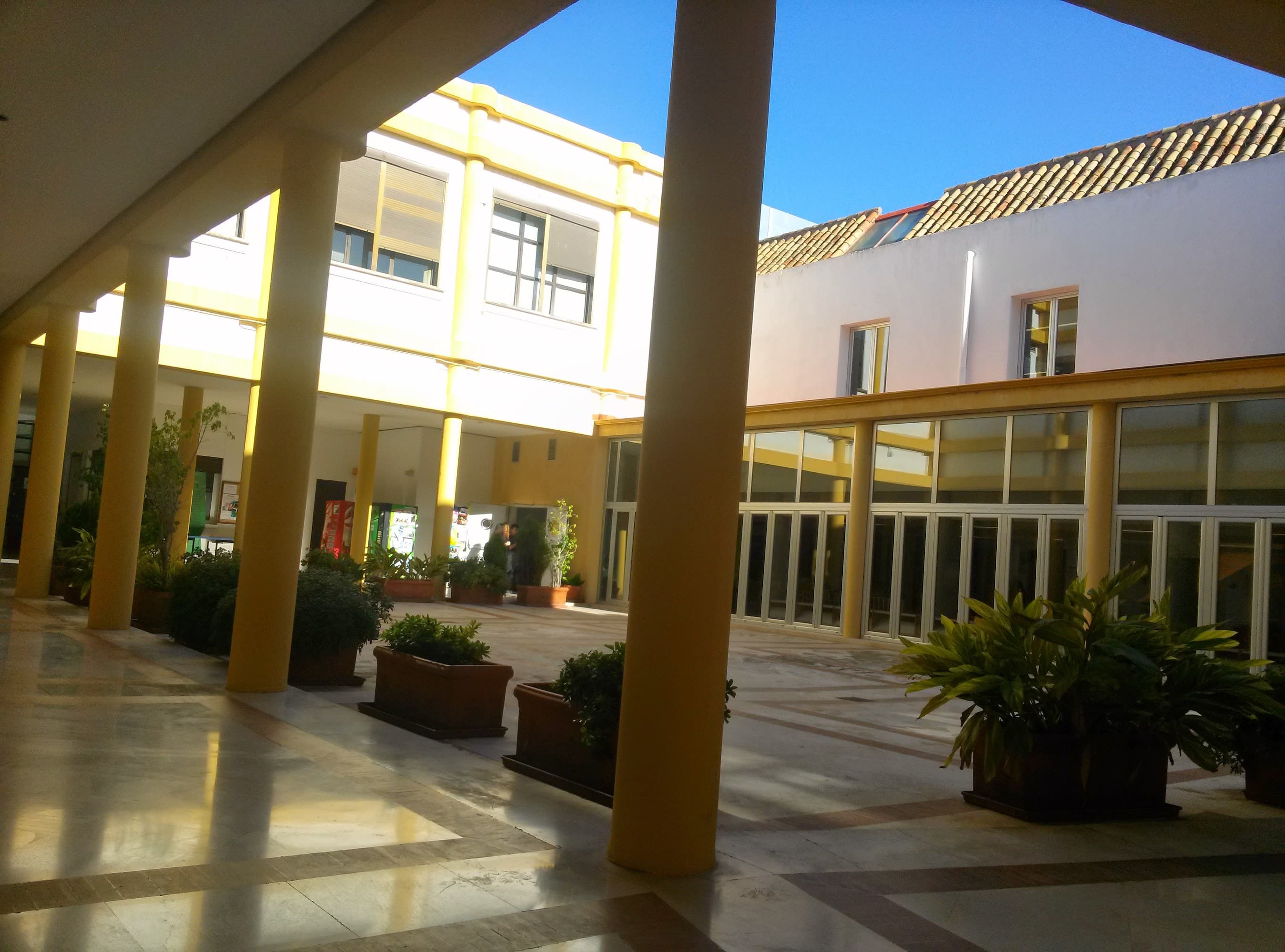Foto secundaria del campus Facultad de Filosofía y Letras