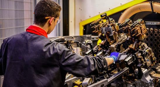 Tècnic en Electromecànica de Vehicles Automòbils