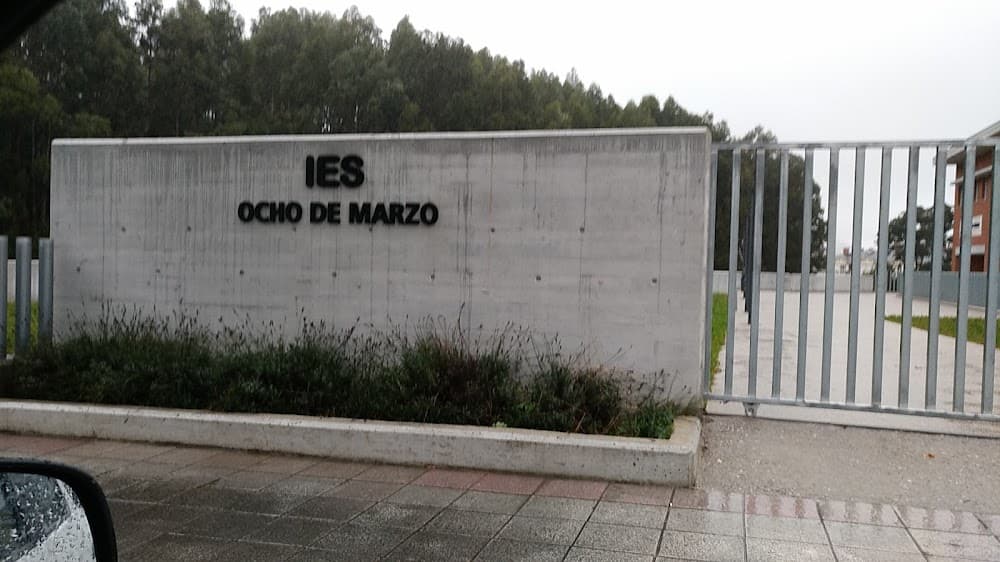 Foto secundaria del campus Ocho De Marzo