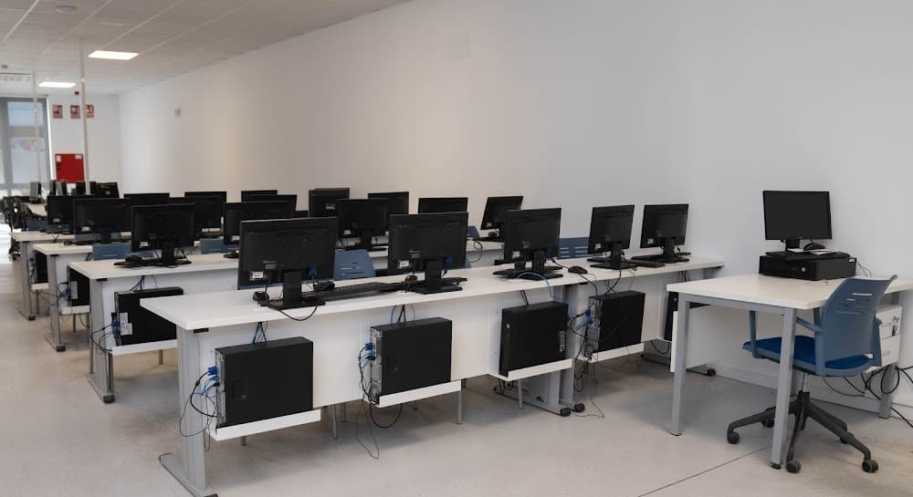 Foto secundaria del campus Instituto Técnico De Estudios Profesionales-sevilla