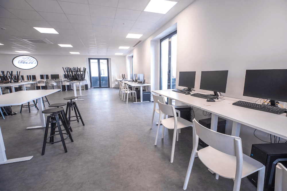 Foto secundaria del campus Albor Croft-grupo Ilerna