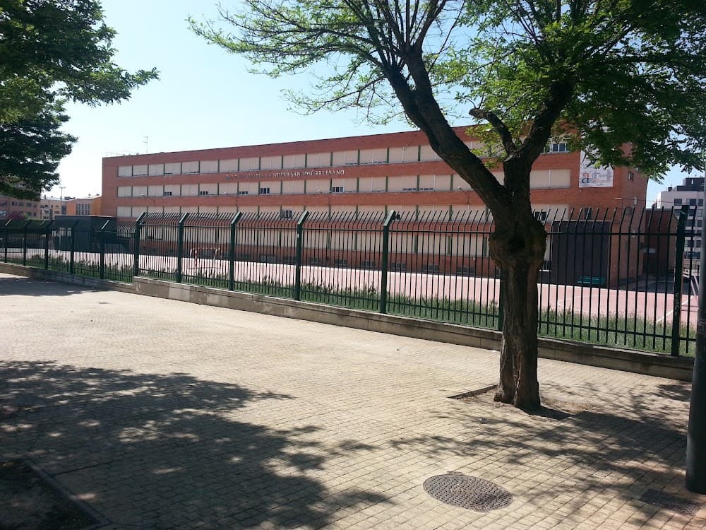 Foto secundaria del campus Santa María La Nueva Y San José Artesano