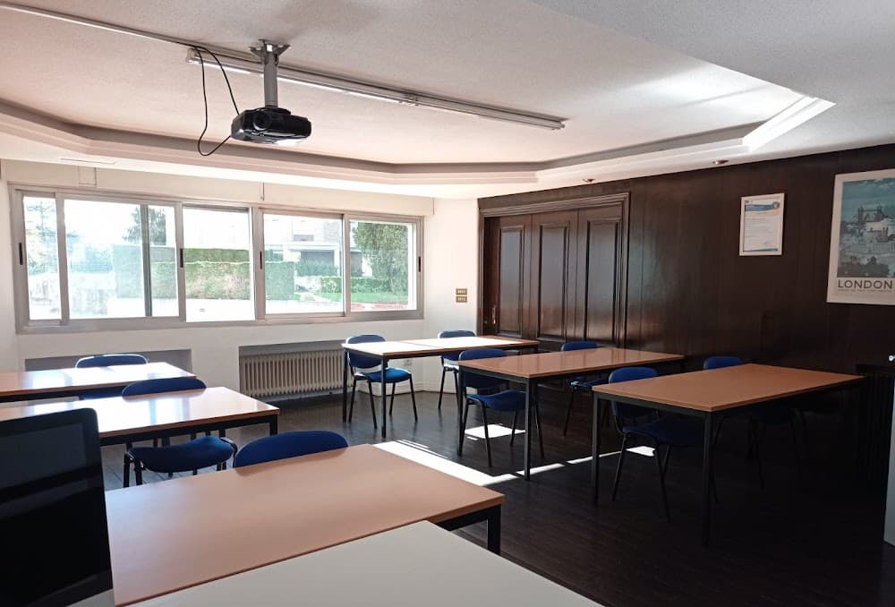 Foto secundaria del campus C.f.p.e. "escuela Europea"