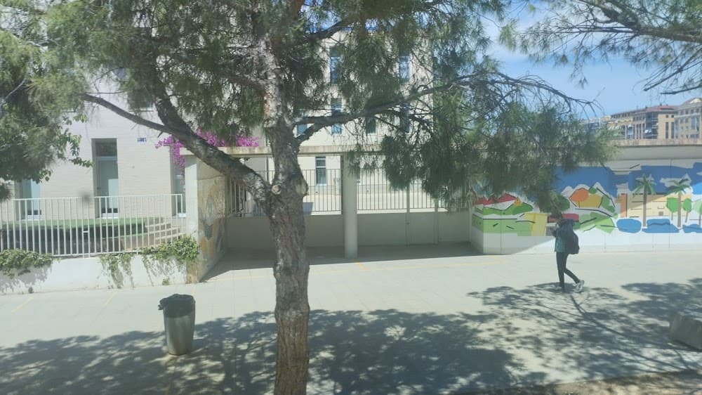 Foto secundaria del campus Florida, Centre E.secundari-tècnic Prof.