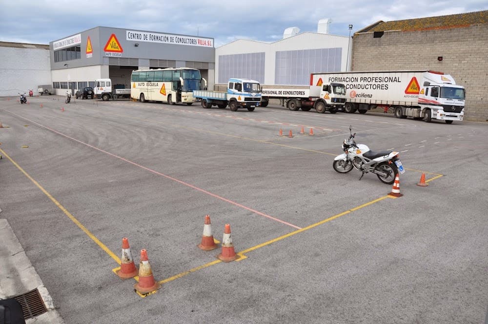 Conducció De Vehicles De Transport Per Carretera a Centro De Conductores Villa (Centro De Conductores Villa, Maliaño): foto 1
