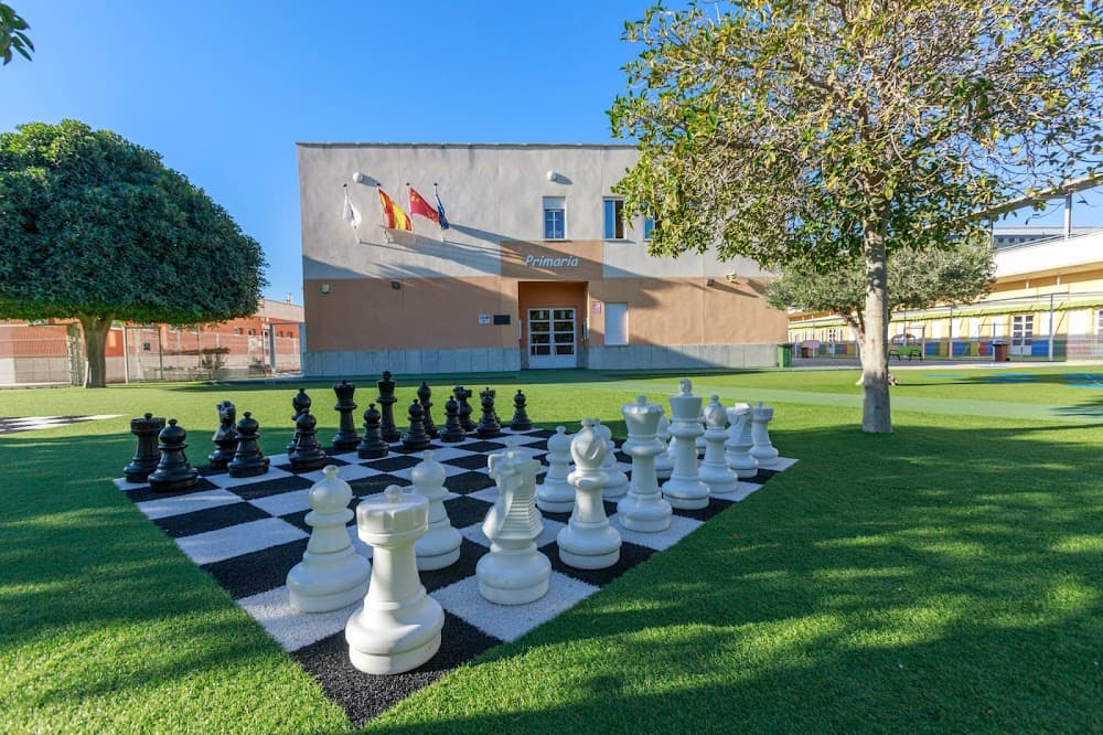 Foto secundaria del campus Los Olivos