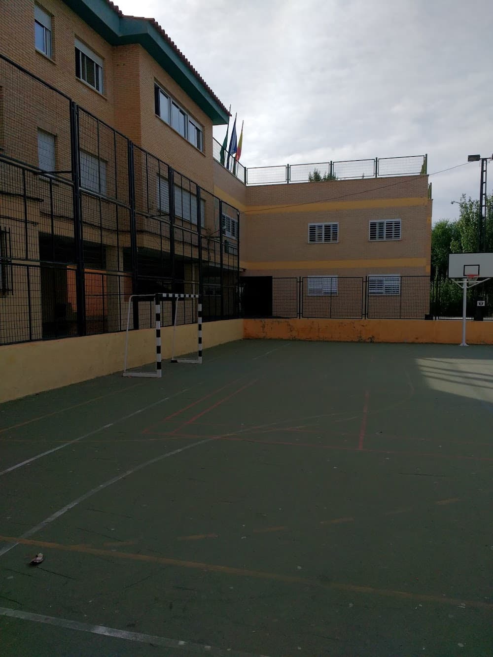 Activitats Comercials a Bulyana (Bulyana, Pulianas): foto 1