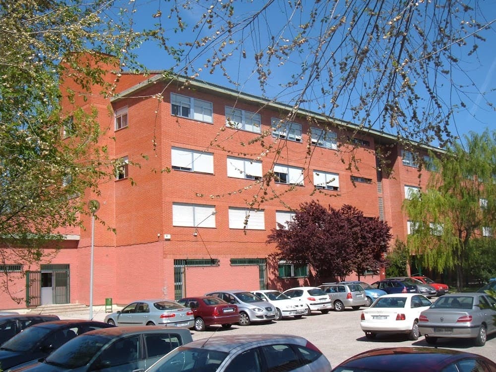 Foto secundaria del campus Alarnes