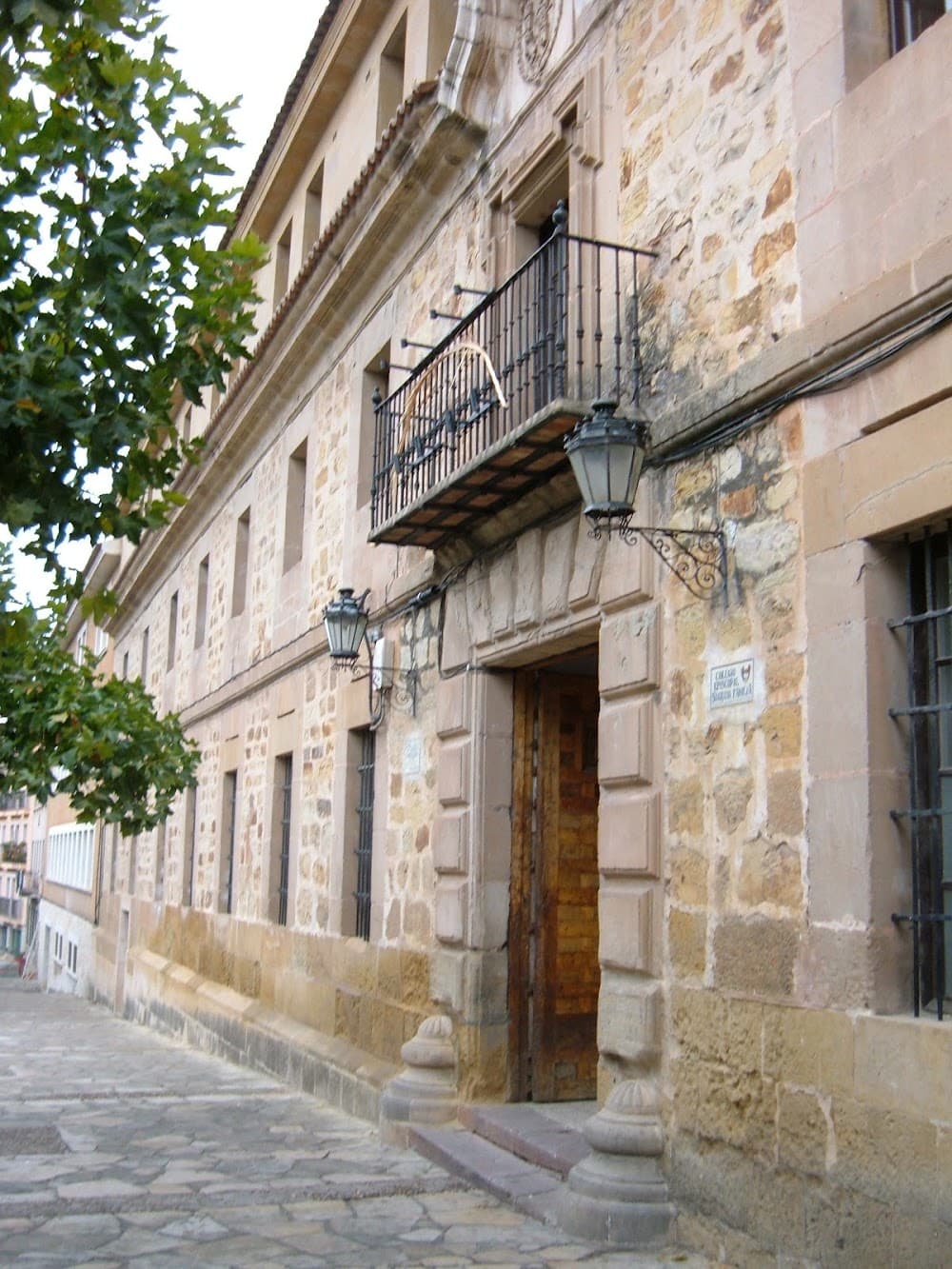 Ensenyament I Animació Socioesportiva a Colegio Episcopal Sagrada Familia (Colegio Episcopal Sagrada Familia, Siguenza): foto 5