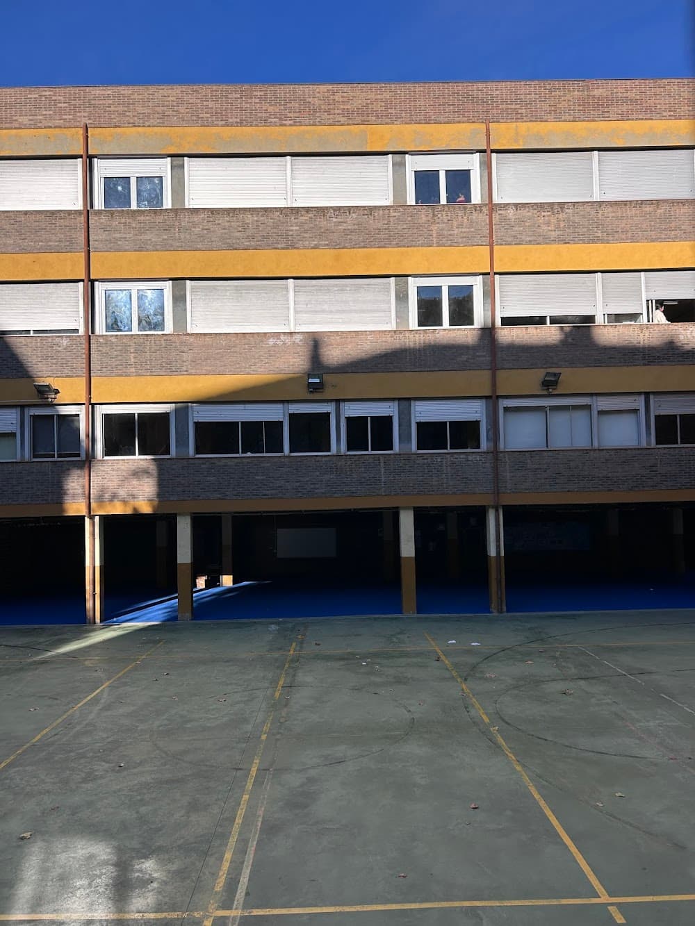 Foto secundaria del campus Pedro De Luna