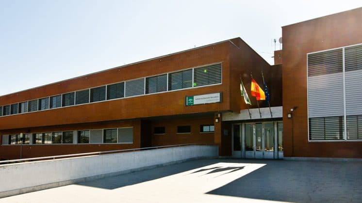 Actividades Comerciales en Luis Bueno Crespo (Luis Bueno Crespo, Armilla): foto 1