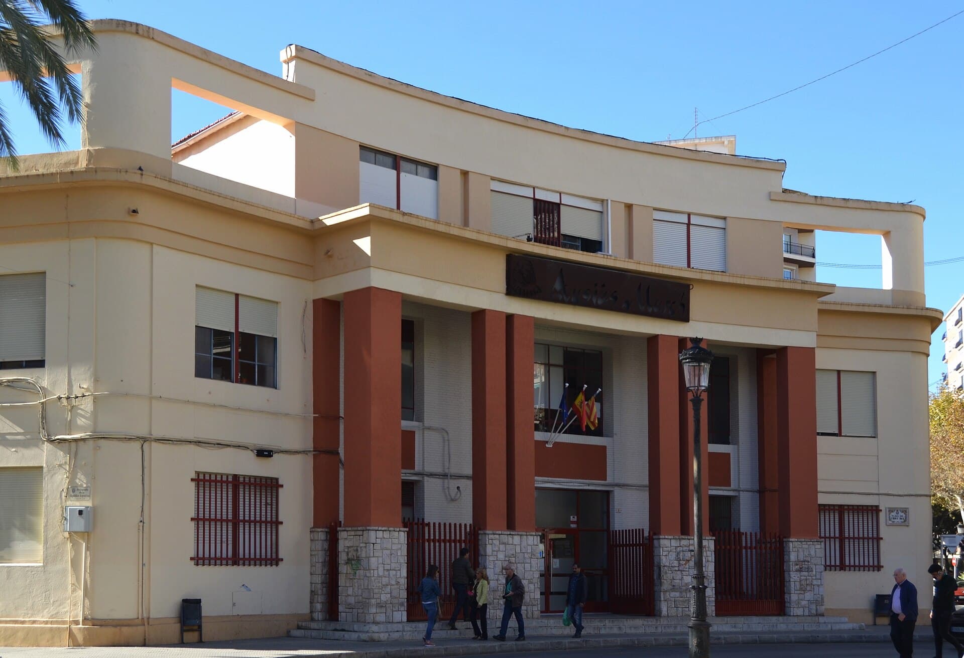 Servicios Administrativos en Instituto de Educación Secundaria AUSIÀS MARCH (Instituto de Educación Secundaria AUSIÀS MARCH, Gandia): foto 1