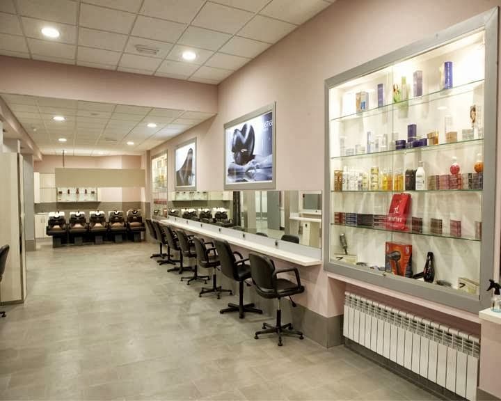 Estética Y Belleza en C.f.p.e. "escuela De Peluquería Y Estética Macavi" (C.f.p.e. "escuela De Peluquería Y Estética Macavi", Avilés): foto 2