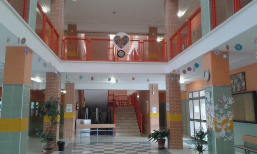 Farmacia Y Parafarmacia en Margarita Salas (Margarita Salas, Sevilla): foto 2
