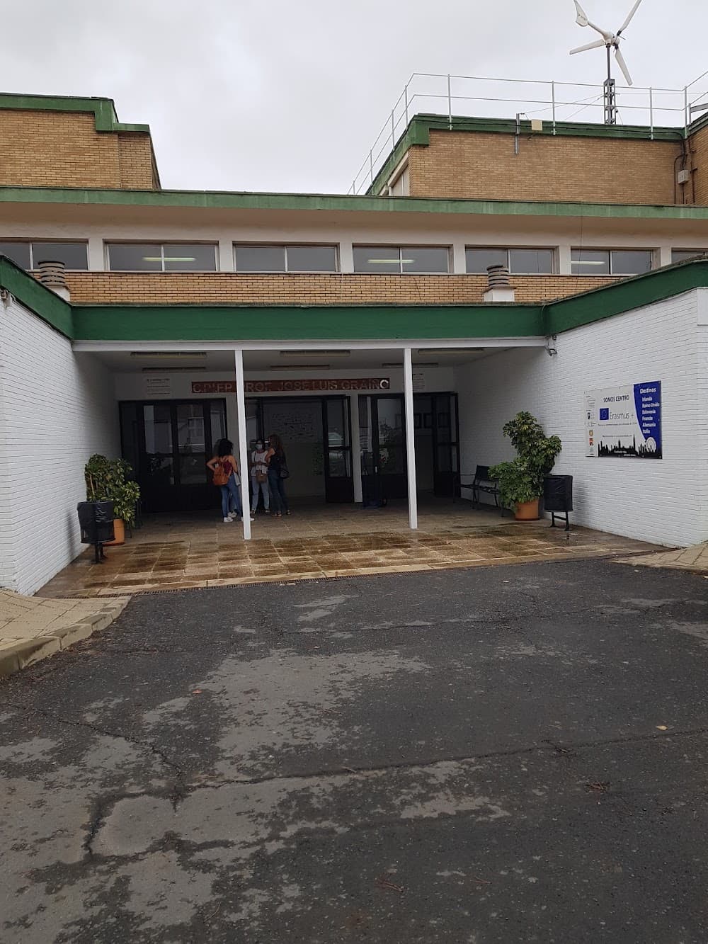 Foto secundaria del campus Profesor José Luis Graíño