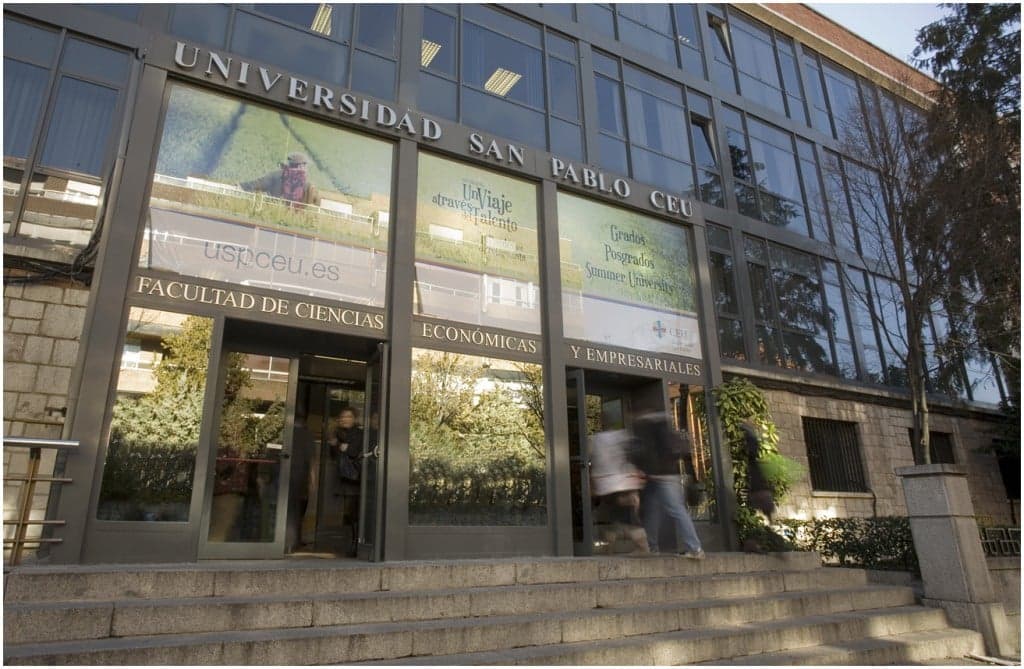 Foto del campus Facultad de Ciencias Económicas y Empresariales