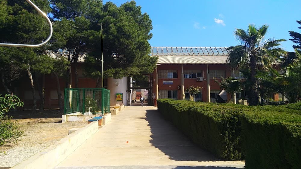 Foto secundaria del campus Arturo Pérez-reverte