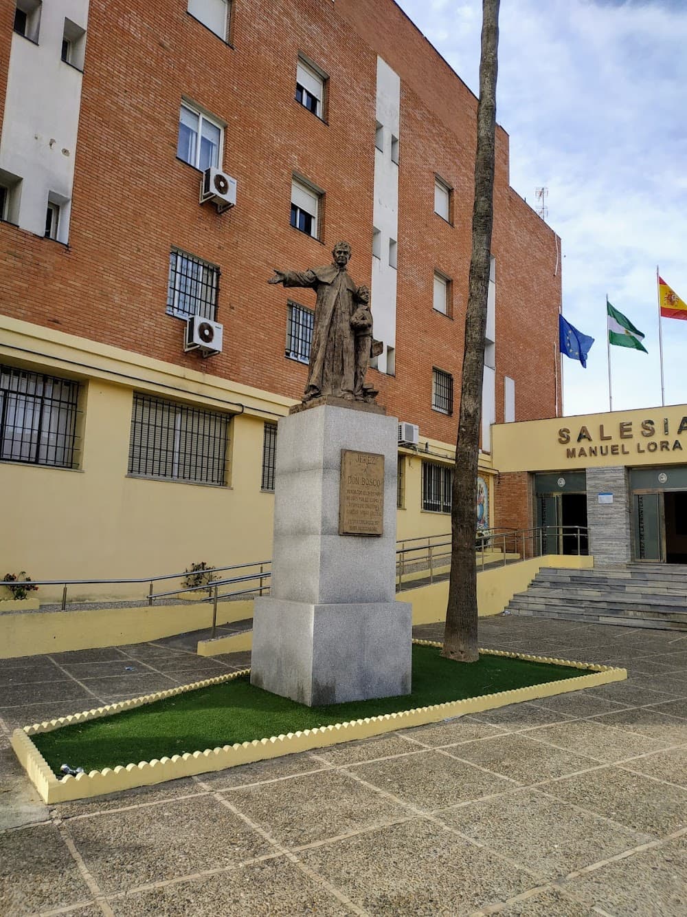 Electromecánica De Vehículos Automóviles en Manuel Lora Tamayo (Manuel Lora Tamayo, Jerez De La Frontera): foto 3