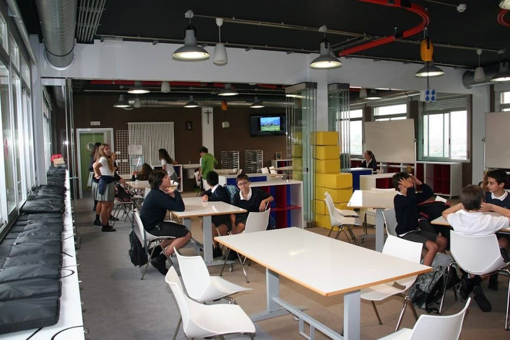 Activitats Comercials a Madre De Dios (Madre De Dios, Bilbao): foto 2