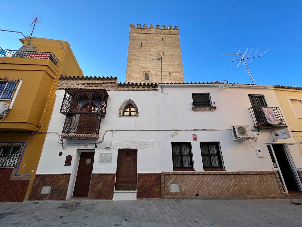 Foto secundaria del campus Torre De Los Guzmanes