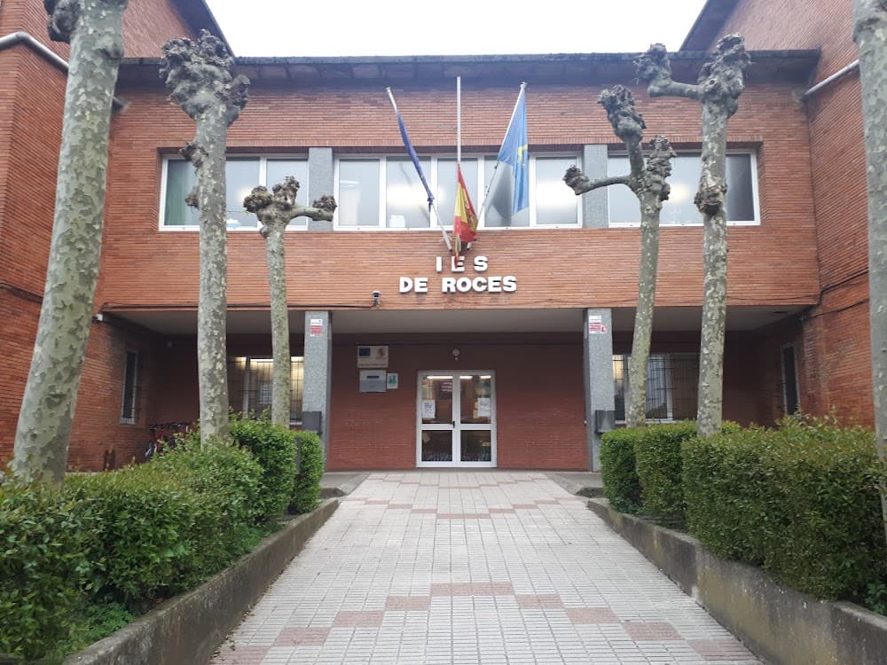 Foto secundaria del campus I.e.s. "roces"