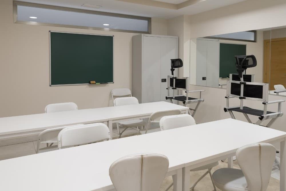 Foto secundaria del campus Cem Badajoz