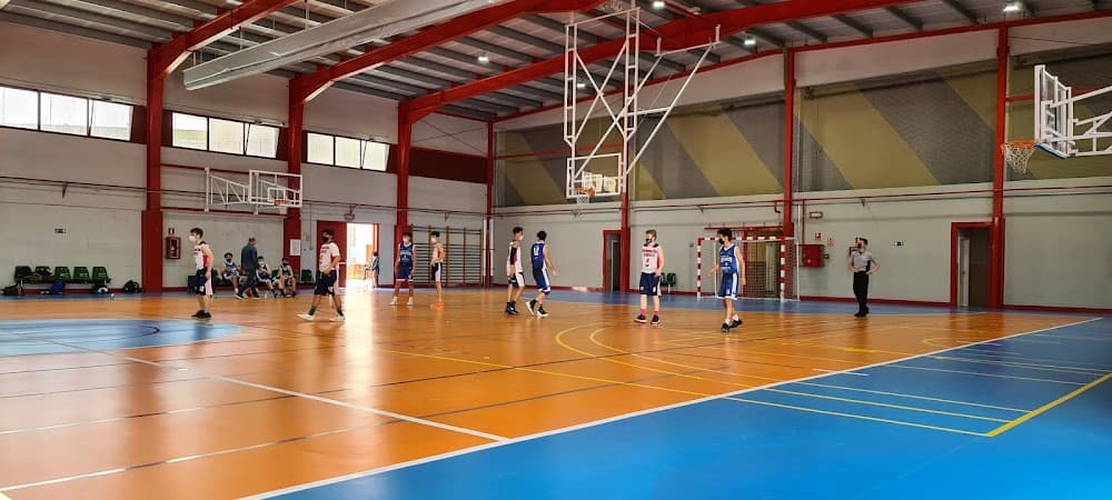 Foto secundaria del campus Salesianos Estrecho San Juan Bautista