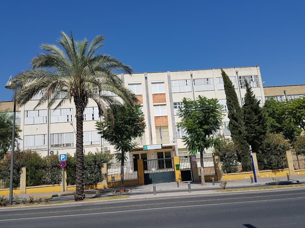 Comercio Internacional en Cristóbal De Monroy (Cristóbal De Monroy, Alcalá De Guadaíra): foto 1