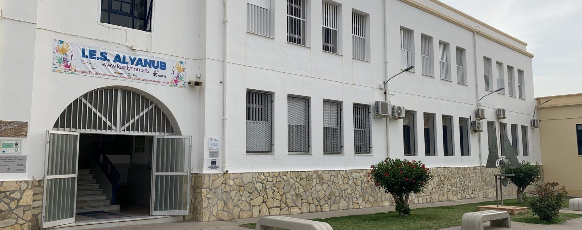 Servicios Administrativos en Alyanub (Alyanub, Vera): foto 1