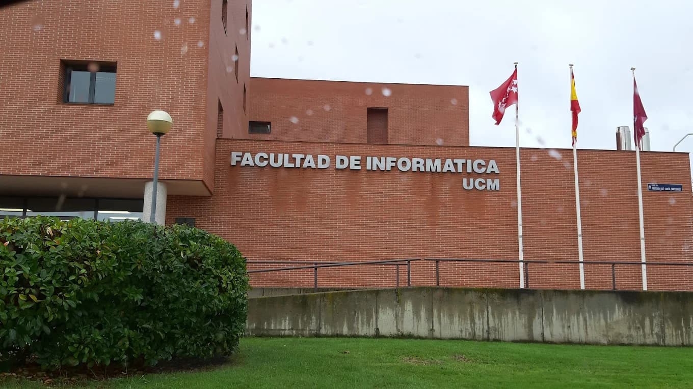 Foto secundaria del campus Facultad de Informática