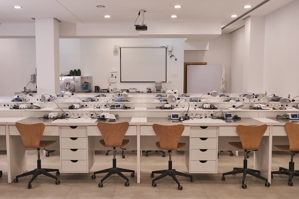 Foto secundaria del campus Medac Alicante