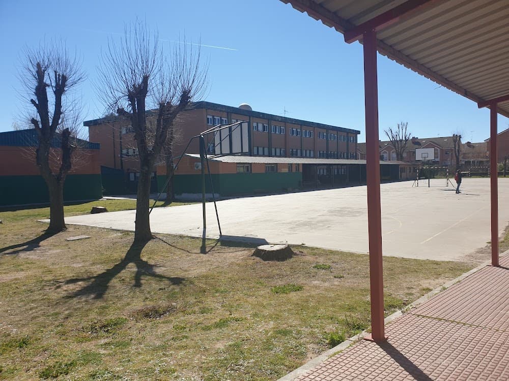 Foto secundaria del campus Alonso De Avellaneda