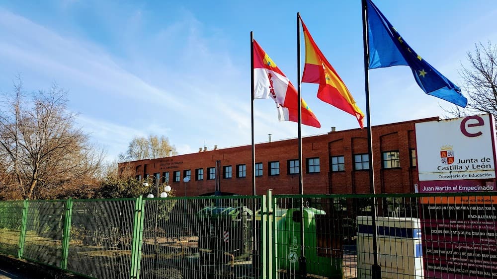 Mecatrónica Industrial en Juan Martín El Empecinado (Juan Martín El Empecinado, Aranda De Duero): foto 4