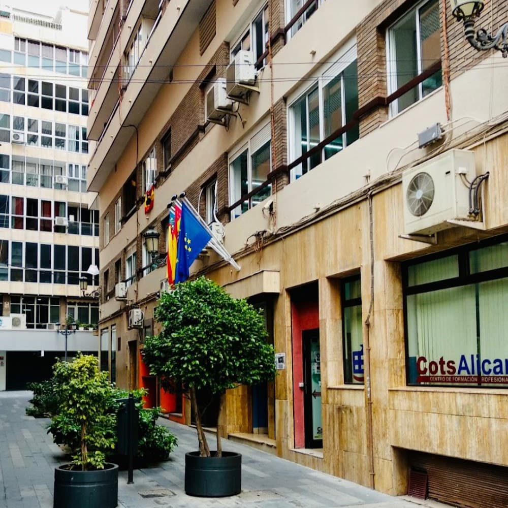 Foto secundaria del campus Cots
