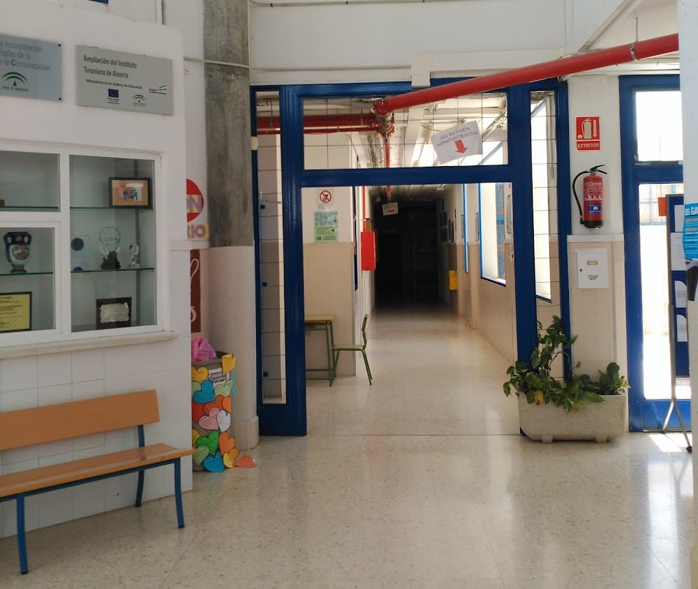 Foto secundaria del campus Turaniana