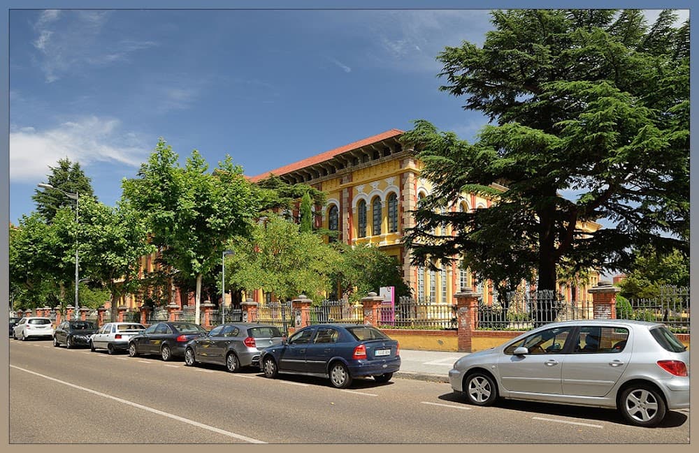 Foto secundaria del campus Claudio Moyano